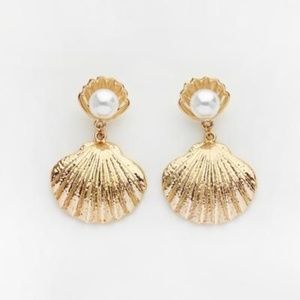 Fashion Women Pearl Natural Shell Pendant